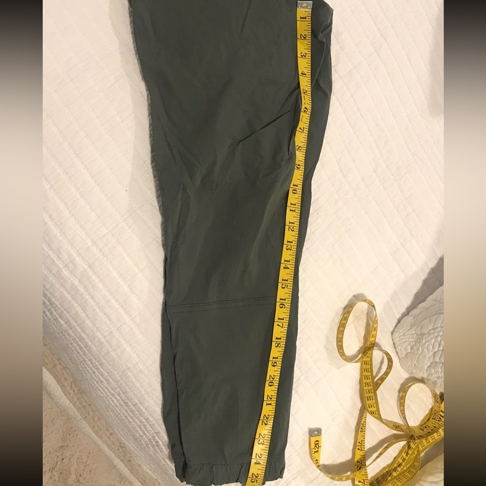 ATHLETA TREKKIE JOGGER PANTS OLIVE GREEN RELAXED FIT ELASTIC CUFFS like new - Picture 9 of 10